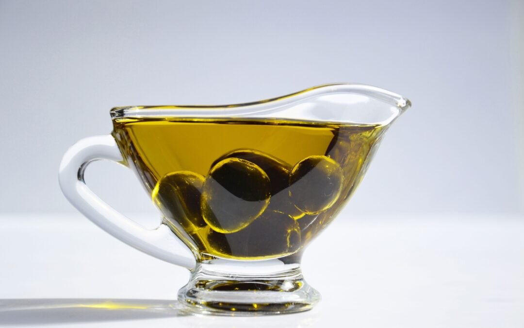 La guida definitiva: come scegliere il miglior olio d’oliva (test e vincitori)